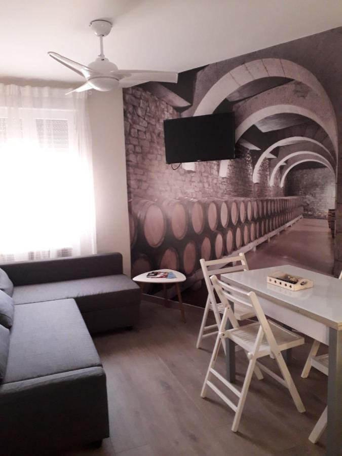Apartamento Céntrico y acogedor en tierra de vinos Logroño Exterior foto